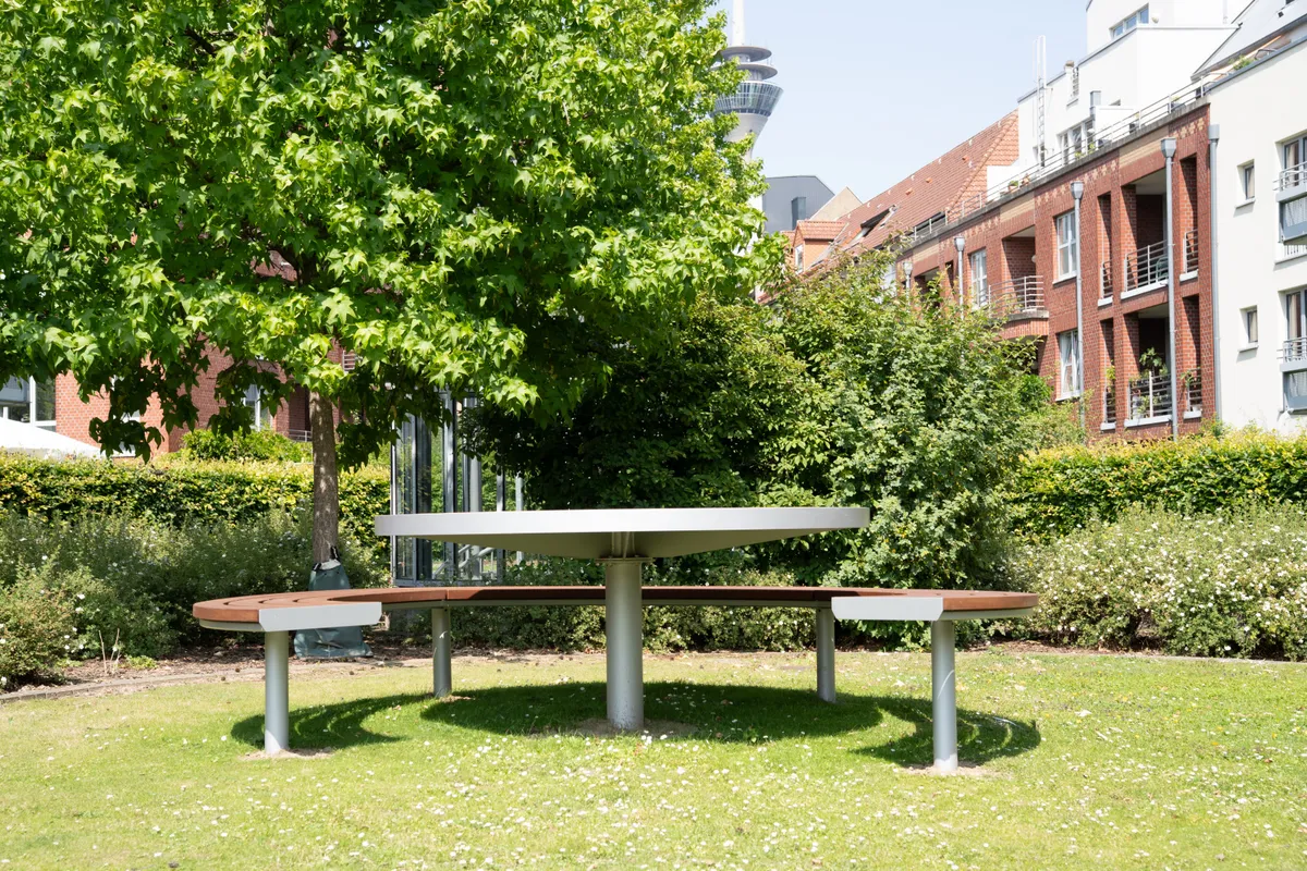 Einweihungsfeier des neugestalteten Innenhofs im Medienhafen – Ansicht 4